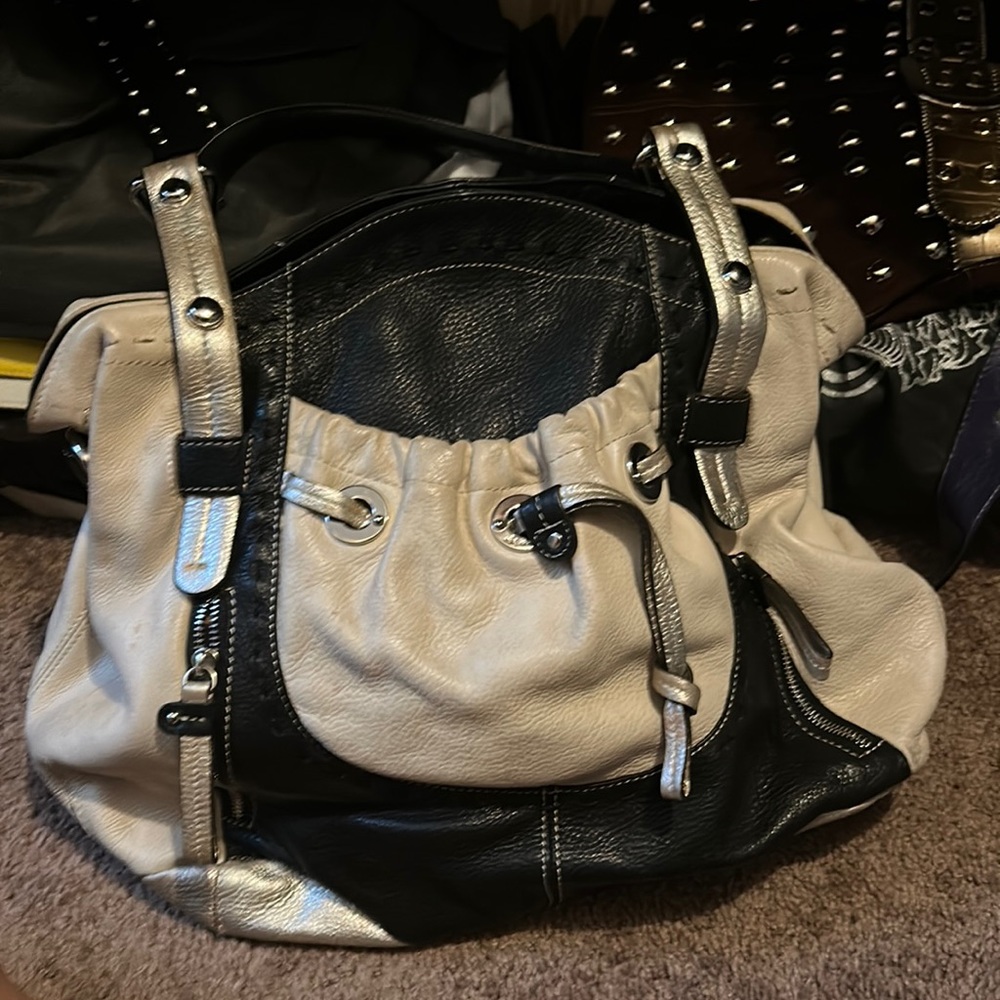Used B Makowsky purse.